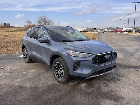 New 2026 Ford Escape SE w/ PHEV Premium Package FWD image 2