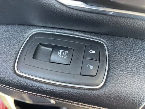 Used 2019 RAM 1500 Laramie AWD/4WD image 20