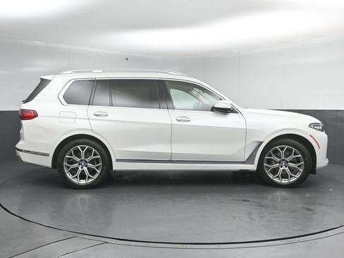 Used 2022 BMW X7 xDrive40i w/ Executive Package image 8