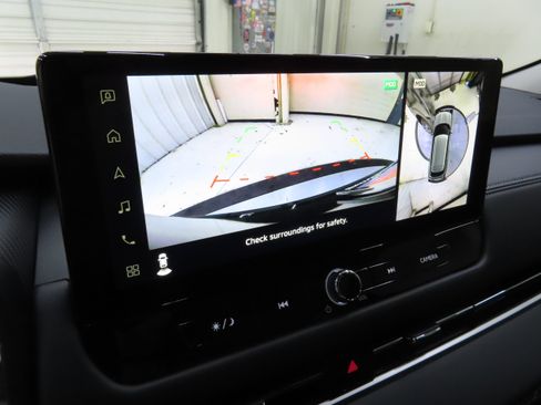 New 2025 Mitsubishi Outlander SE image 17