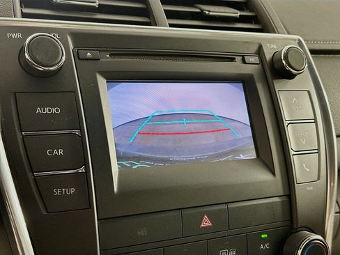 Used 2015 Toyota Camry LE image 22