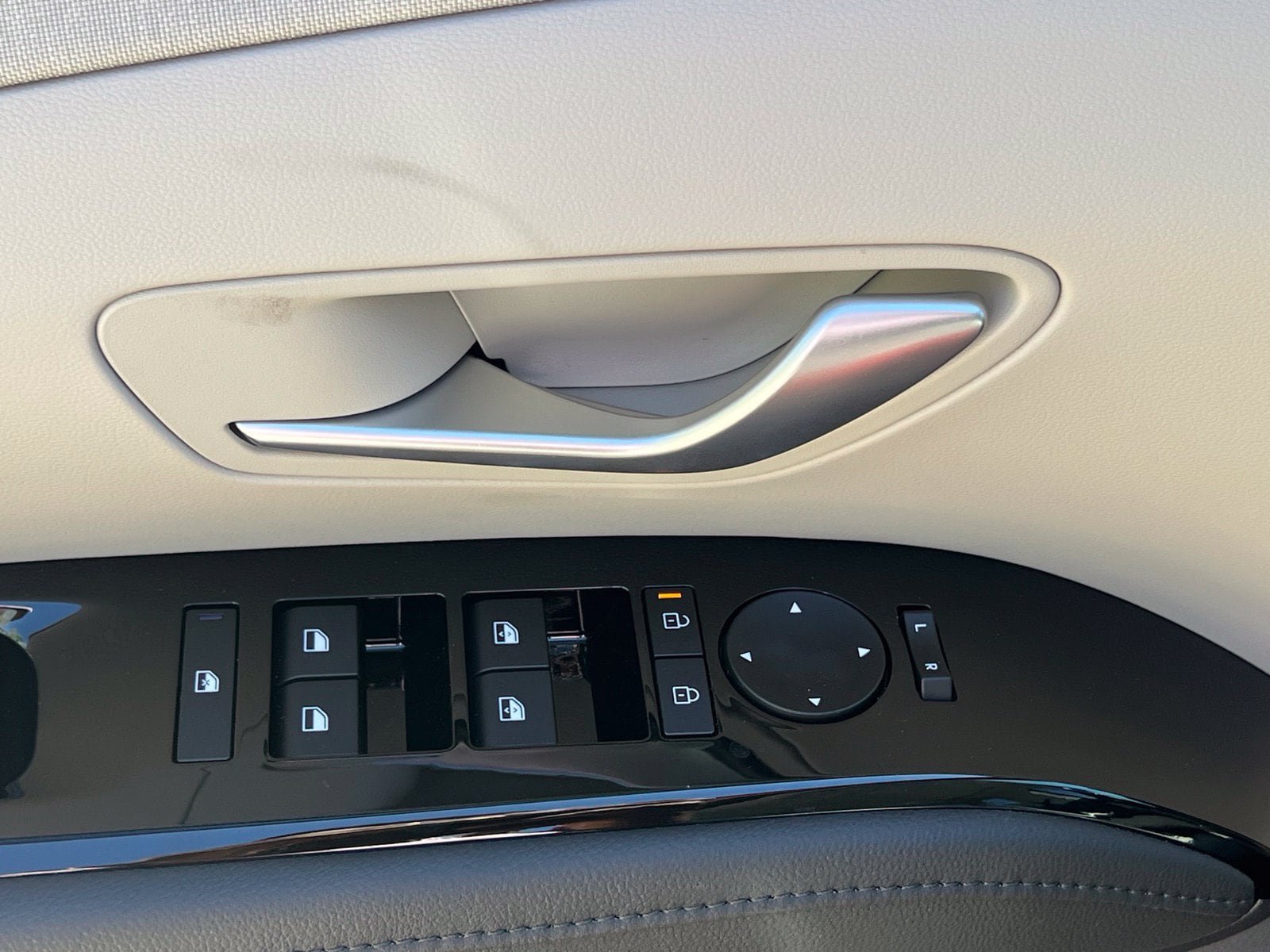 New 2026 Hyundai Tucson Limited FWD image 26