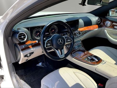 Used 2019 Mercedes-Benz E 300 4MATIC image 17