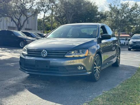 Used 2017 Volkswagen Jetta Sport FWD image 5