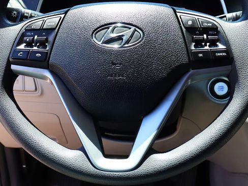 Used 2021 Hyundai Tucson Value FWD image 55