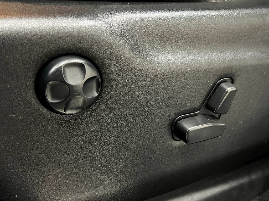 Used 2021 Dodge Durango GT RWD image 16