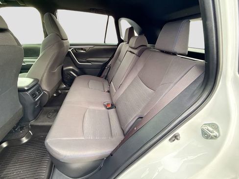 Used 2023 Toyota RAV4 SE image 26