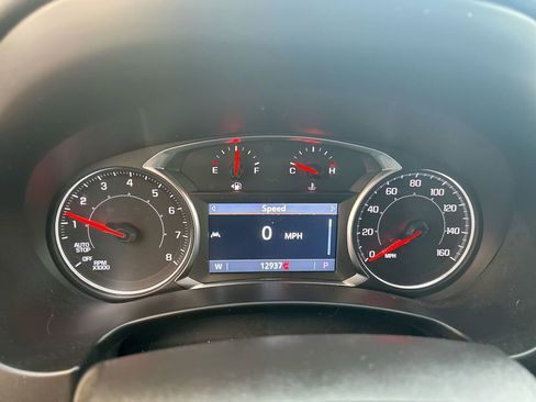 Used 2024 GMC Terrain SLT image 15