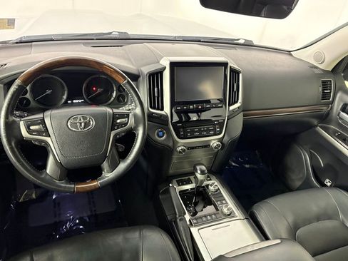 Used 2016 Toyota Land Cruiser AWD/4WD image 24