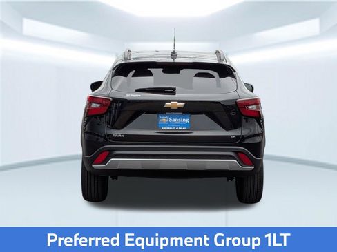 Used 2026 Chevrolet Trax LT w/ Driver Confidence Package FWD image 5