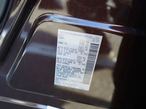 Used 2020 Nissan Pathfinder Platinum image 9