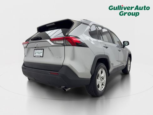 Used 2019 Toyota RAV4 XLE FWD image 8