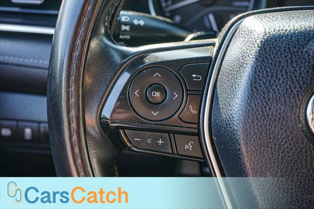 Used 2018 Toyota Camry SE FWD image 23