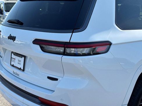 New 2026 Jeep Grand Cherokee L Summit AWD/4WD image 12