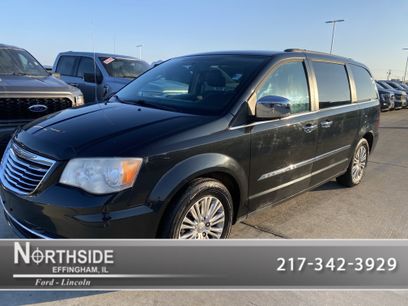 Used 2014 Chrysler Town & Country Touring-L w/ Driver Convenience Group