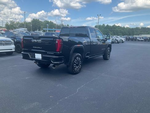 Used 2024 GMC Sierra 2500 Denali Ultimate AWD/4WD image 5