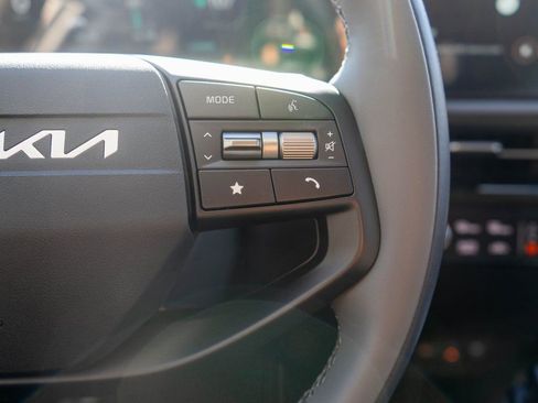 New 2025 Kia EV6 Light w/ Light LR Technology Package AWD/4WD image 18