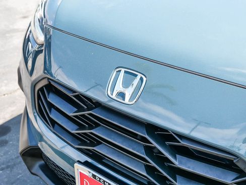 Used 2025 Honda HR-V Sport image 9