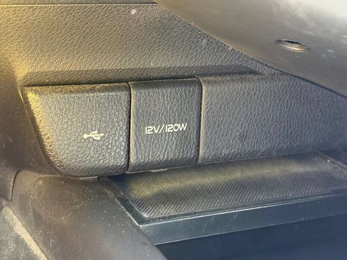 Used 2024 Toyota Camry SE FWD image 8