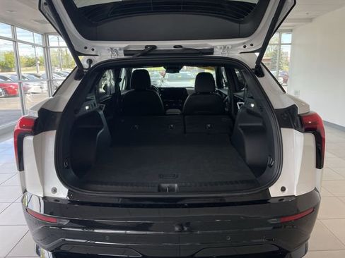 Certified 2025 Chevrolet Blazer EV RS image 16