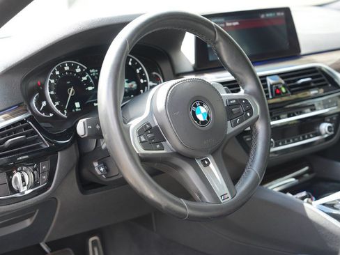 Used 2019 BMW 530i xDrive w/ M Sport Package AWD/4WD image 23