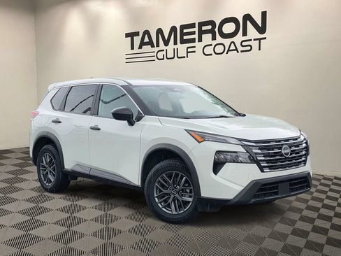 Used 2024 Nissan Rogue S FWD image 1
