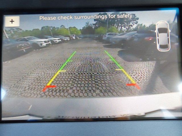 Used 2018 Ford Edge Titanium w/ Ford Safe & Smart Package FWD image 23
