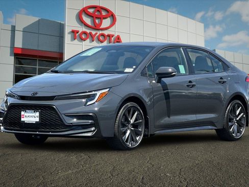 Certified 2026 Toyota Corolla SE w/ SE Package FWD image 7