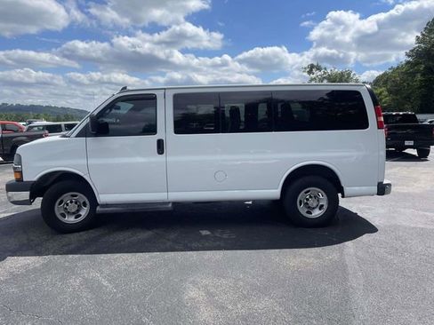 Used 2016 Chevrolet Express 2500 LT w/ LT Preferred Equipment Group RWD image 7