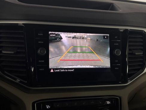 Used 2022 Volkswagen Atlas SE w/ Black Wheel Package image 17