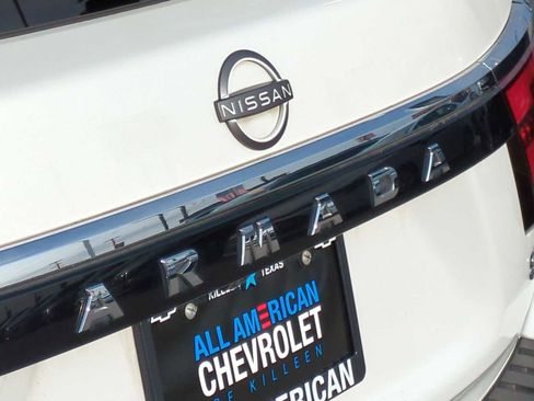 Used 2022 Nissan Armada SL w/ Captain's Chairs Package image 33