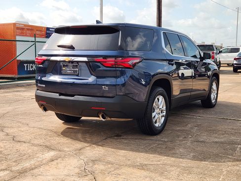 Certified 2023 Chevrolet Traverse LS FWD image 6