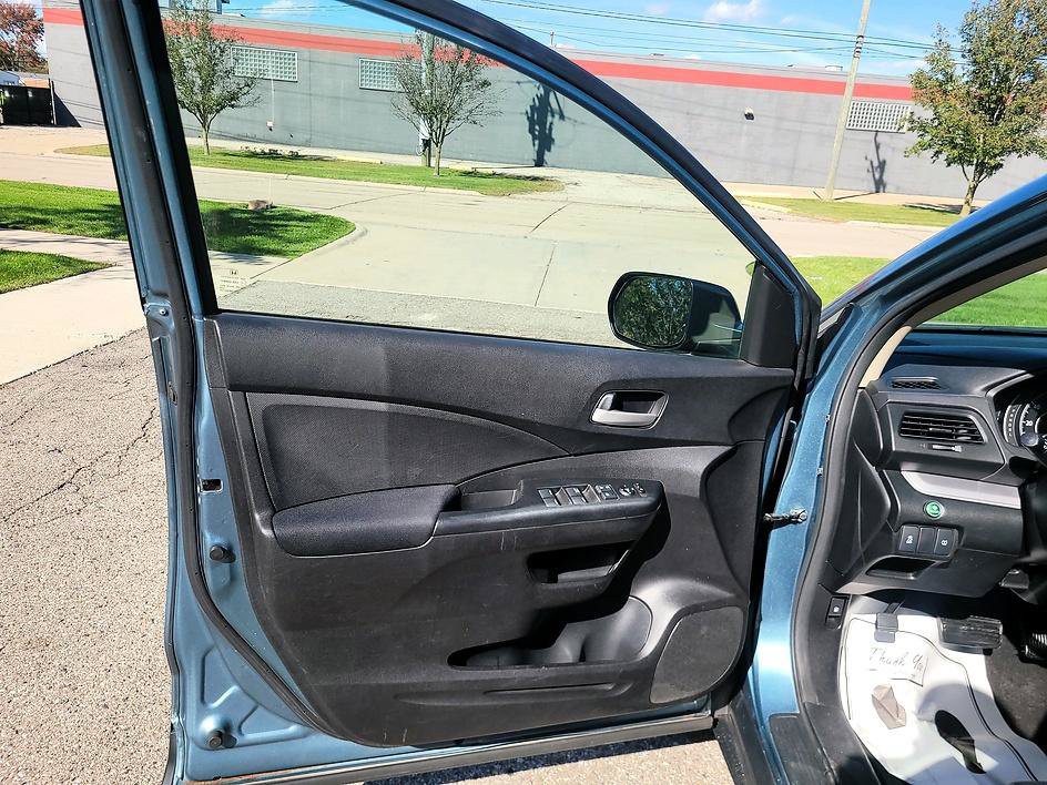 Used 2015 Honda CR-V LX image 20