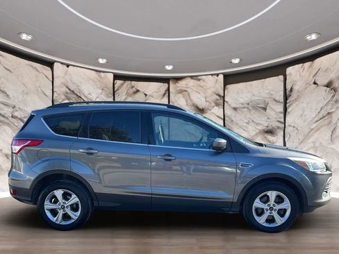 Used 2014 Ford Escape SE w/ Equipment Group 201A image 4