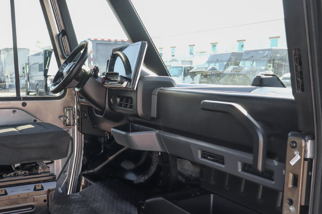 Used 2024 Chevrolet Brightdrop 600 w/ Commercial Equipment Package AWD/4WD image 30