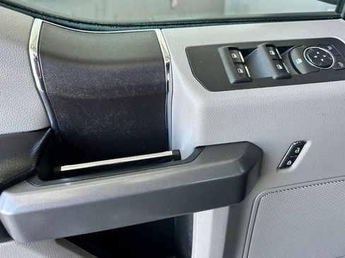 Used 2018 Ford F150 XLT RWD image 11