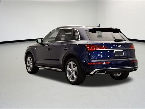 Certified 2025 Audi Q5 2.0T Premium Plus w/ Premium Plus Package image 3