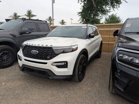 Used 2023 Ford Explorer ST w/ Equipment Group 401A AWD/4WD image 2