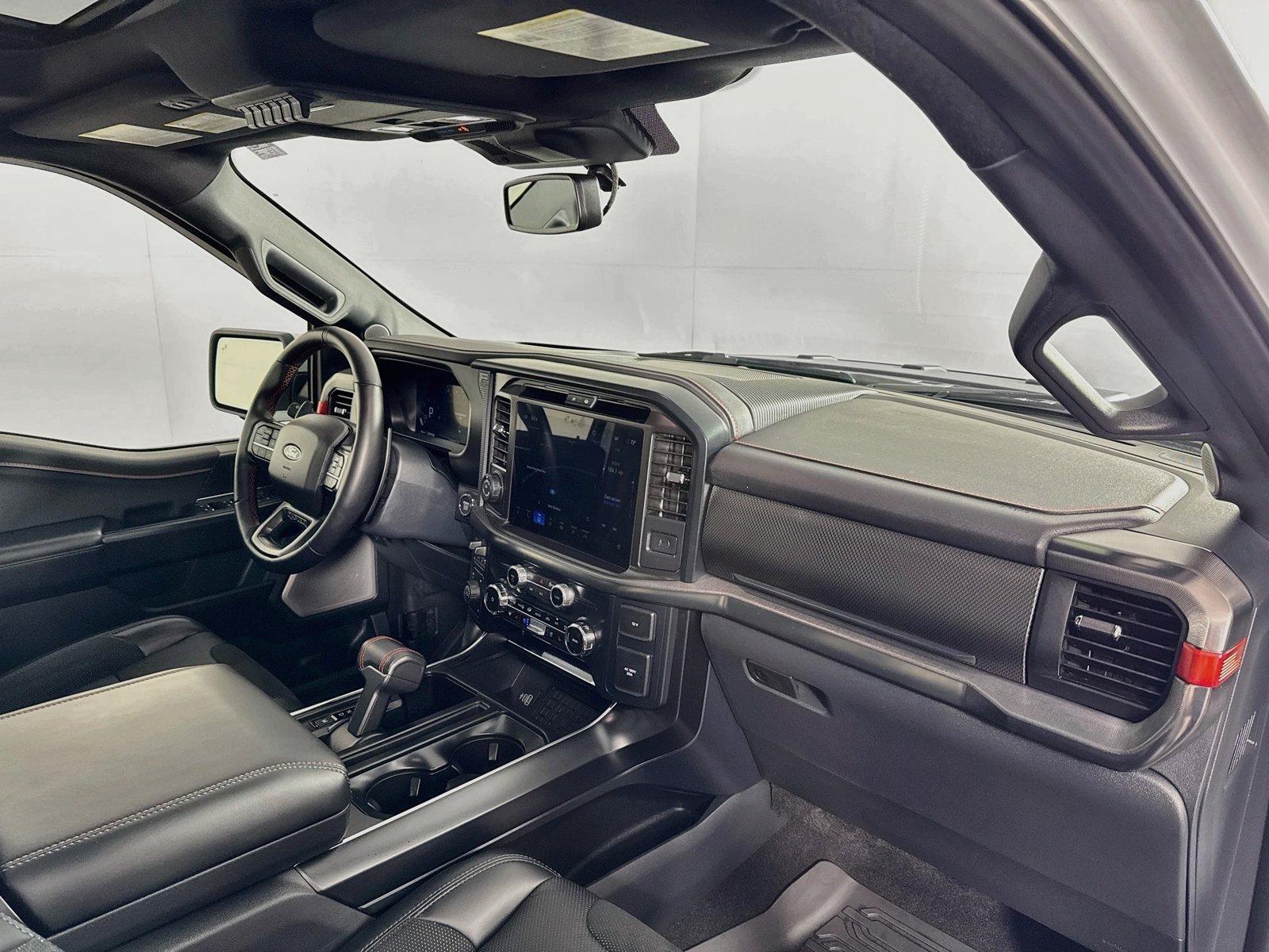 Used 2025 Ford F150 Raptor AWD/4WD image 31