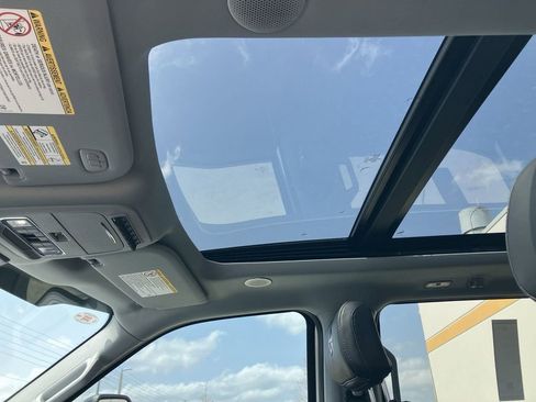 Used 2024 Ford F250 Lariat w/ Lariat Ultimate Package image 11