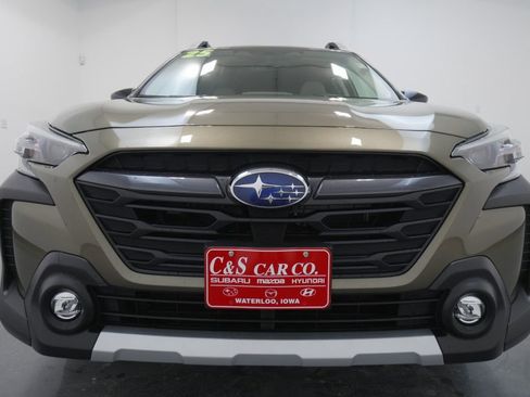 Used 2025 Subaru Outback Limited image 11