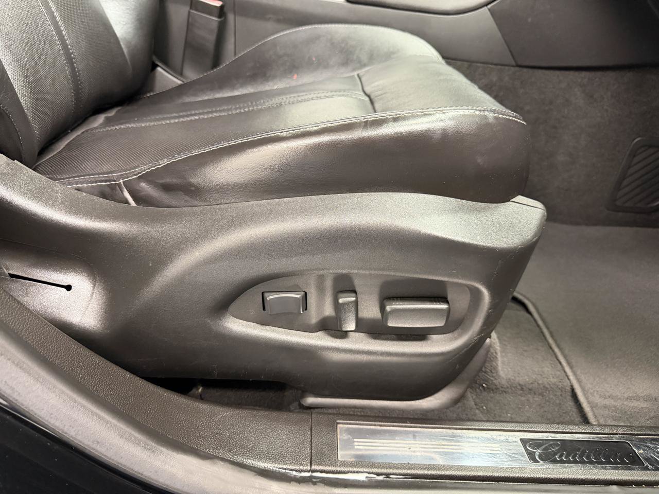 Used 2012 Cadillac SRX Premium FWD image 15