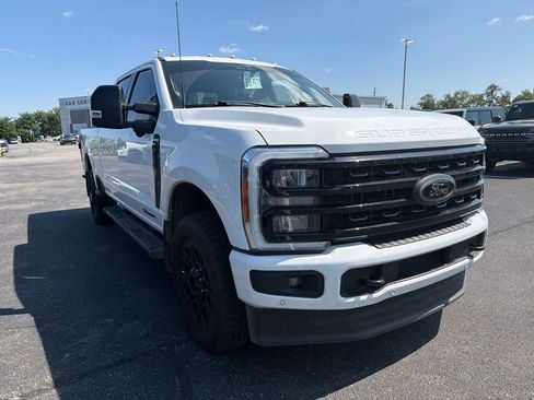 Used 2023 Ford F250 Lariat w/ Lariat Ultimate Package AWD/4WD image 2