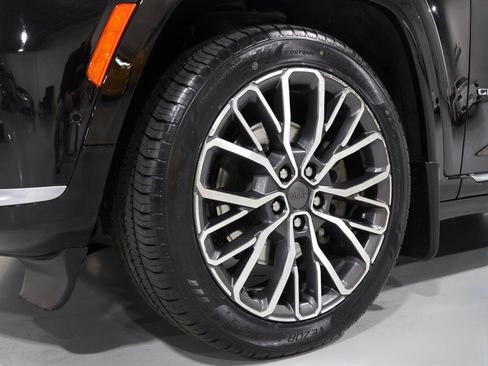 Used 2021 Jeep Grand Cherokee L Summit image 44