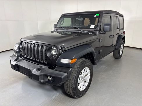 Used 2023 Jeep Wrangler Unlimited Sport AWD/4WD image 4
