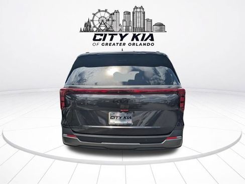 Certified 2026 Kia Carnival SX w/ SX Dark Edition Package FWD image 4