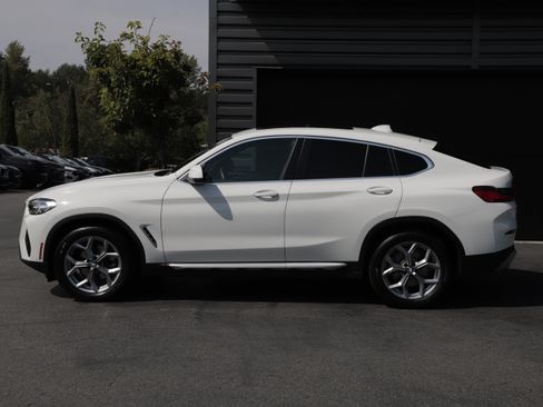 Used 2025 BMW X4 xDrive30i w/ Premium Package AWD/4WD image 5