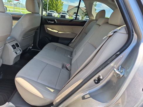 Used 2018 Subaru Outback 2.5i Limited AWD/4WD image 31