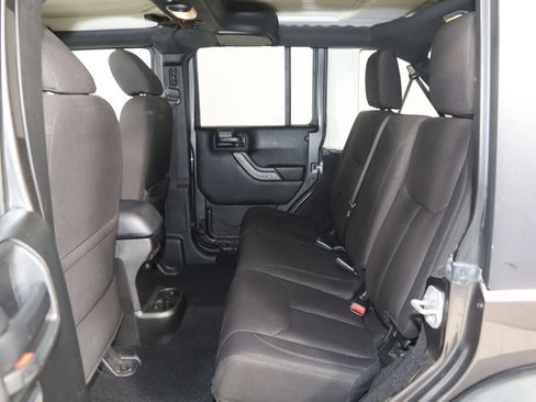 Used 2017 Jeep Wrangler Unlimited Sport w/ Quick Order Package 24S AWD/4WD image 37