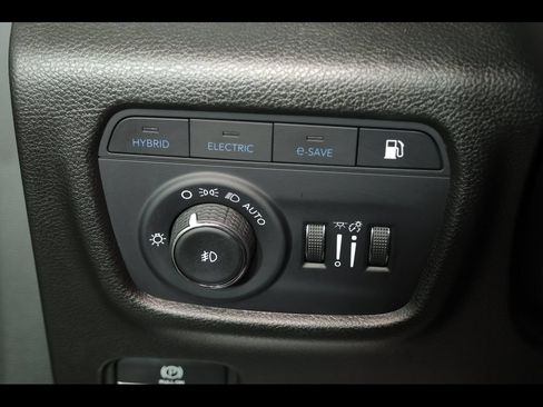 Used 2024 Jeep Grand Cherokee Limited 4xe AWD/4WD image 31